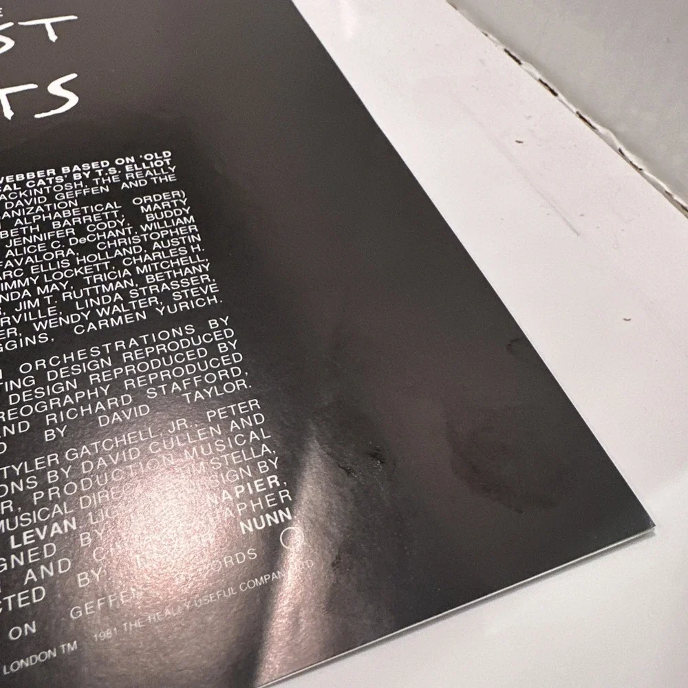 1981 CATS Theater Souvenir Program Andrew Lloyd Webber Plus The Cast Of Cats‎